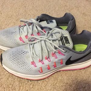 Nike running sneakers, men's 9.5/Women 11